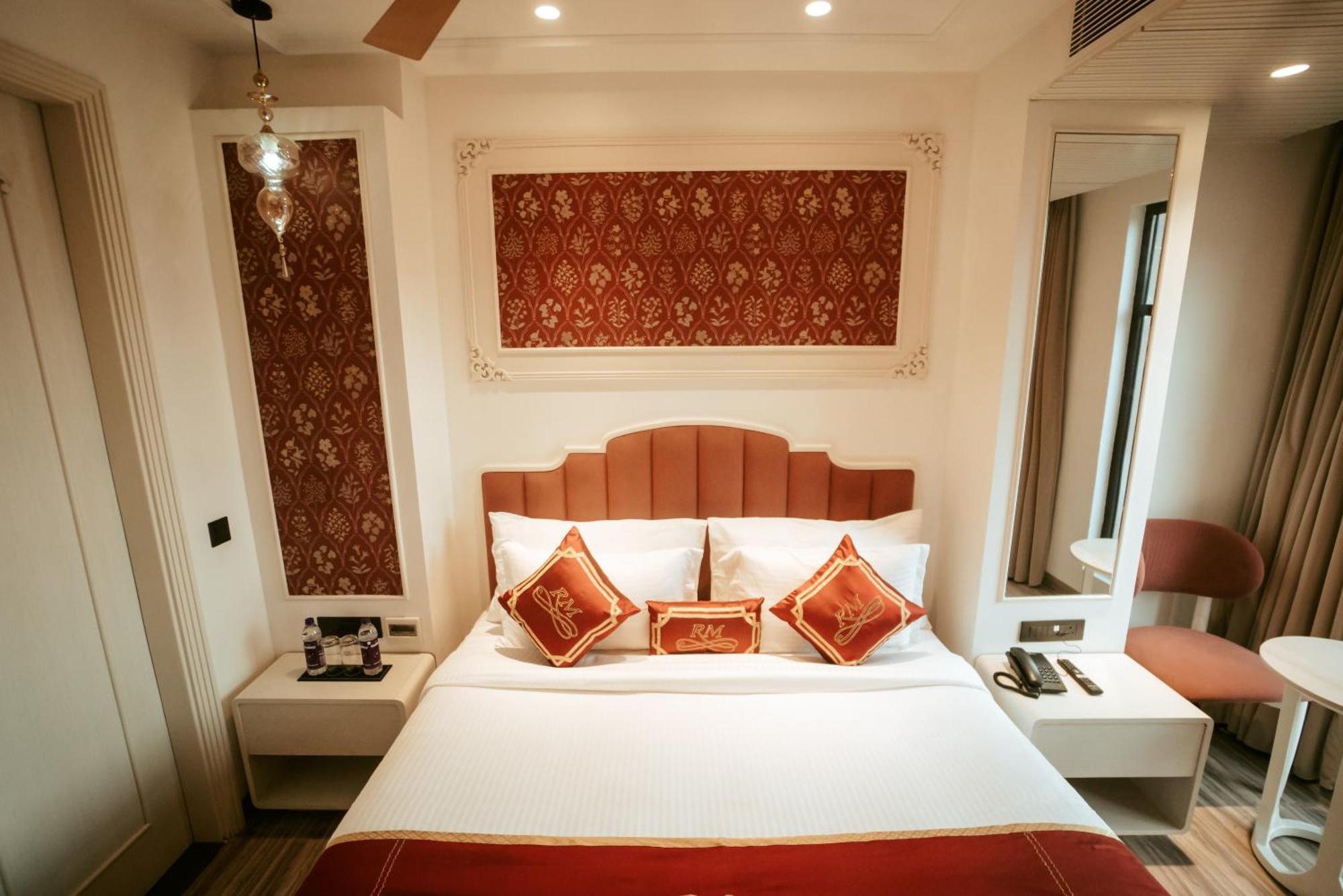 Hotel Stamps Red Martin By Eight Continents - 70 Steps From Golden Temple Amritsar Zewnętrze zdjęcie